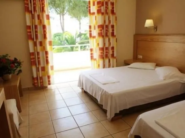 Ionian Sea Hotel & Villas - Aqua Park Kounopetra